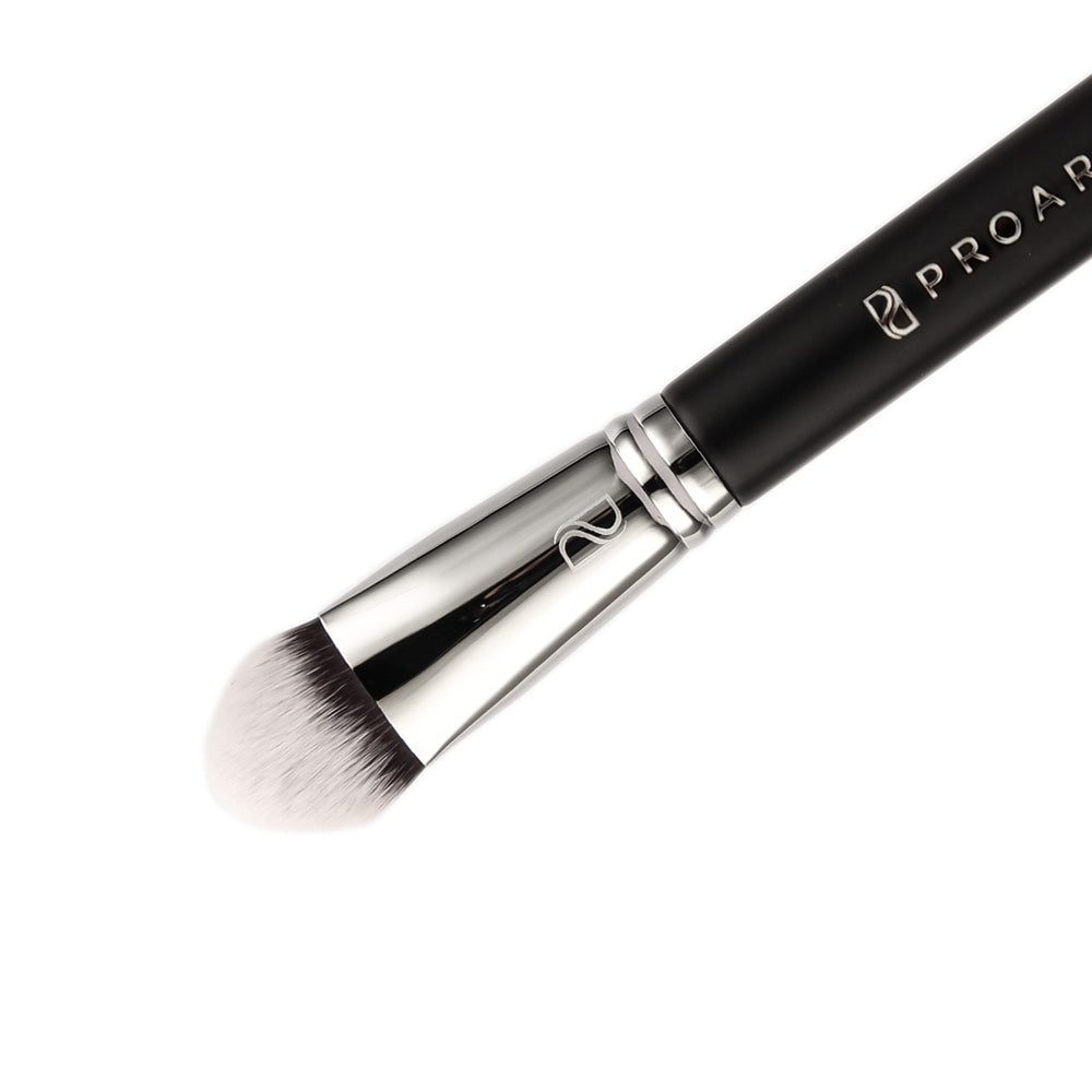 Proarte Kabuki Triangle Brush AK-89